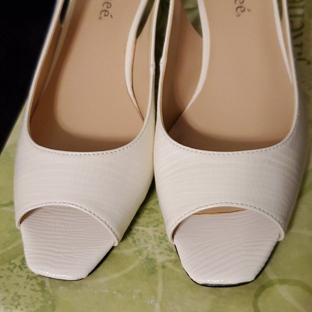 J. Renée White Lizard Print Sling Backs - Picture 8 of 9